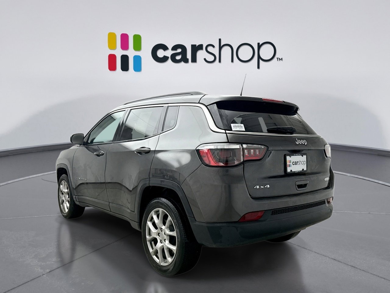 Used 2022 Jeep Compass Latitude image 3