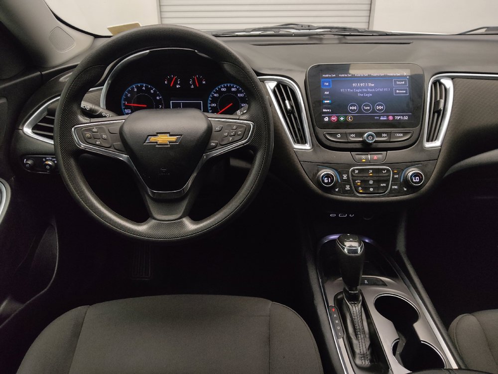 Used 2020 Chevrolet Malibu LT FWD image 22