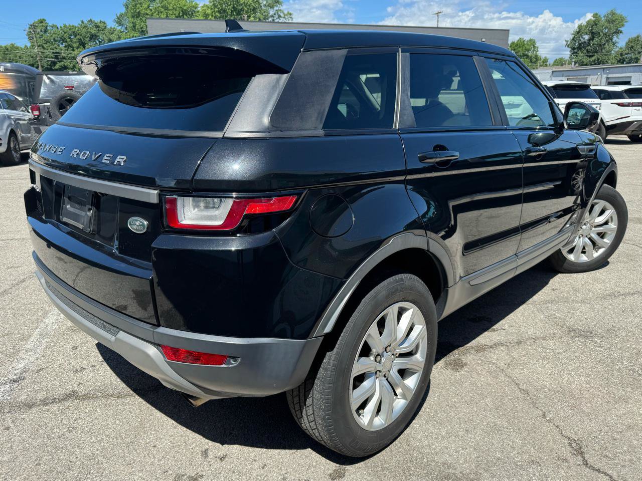 Used 2016 Land Rover Range Rover Evoque SE AWD/4WD image 9
