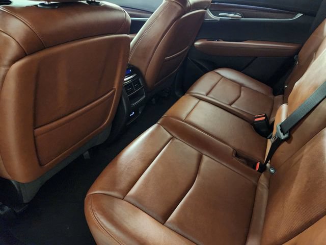 Used 2024 Cadillac XT5 Premium Luxury w/ Technology Package FWD image 30