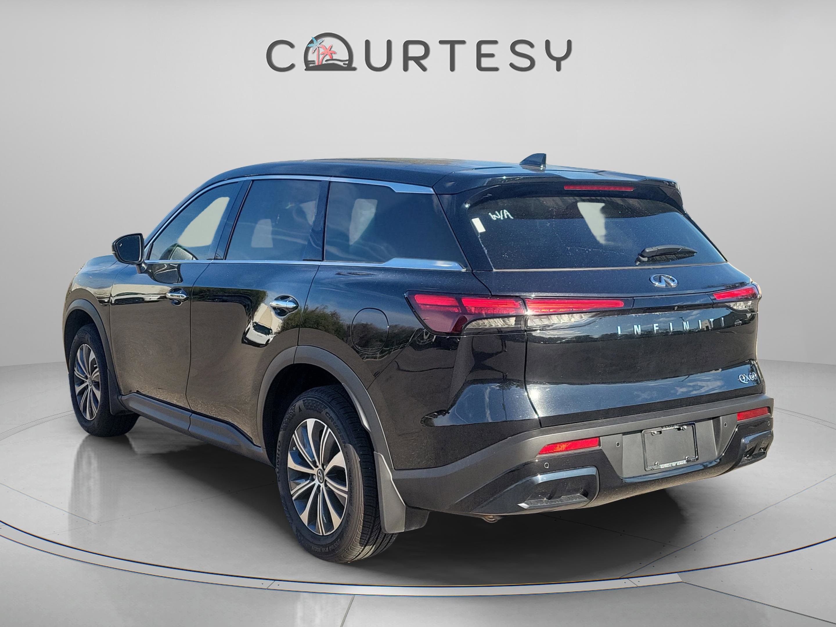 Certified 2025 INFINITI QX60 Pure image 2