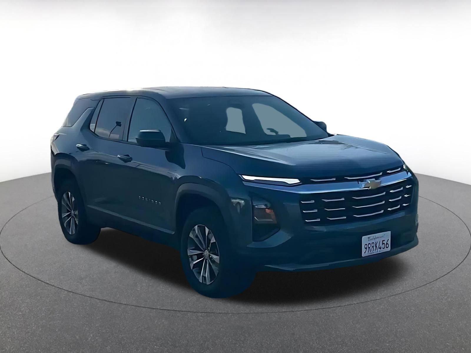 Used 2025 Chevrolet Equinox LT image 3