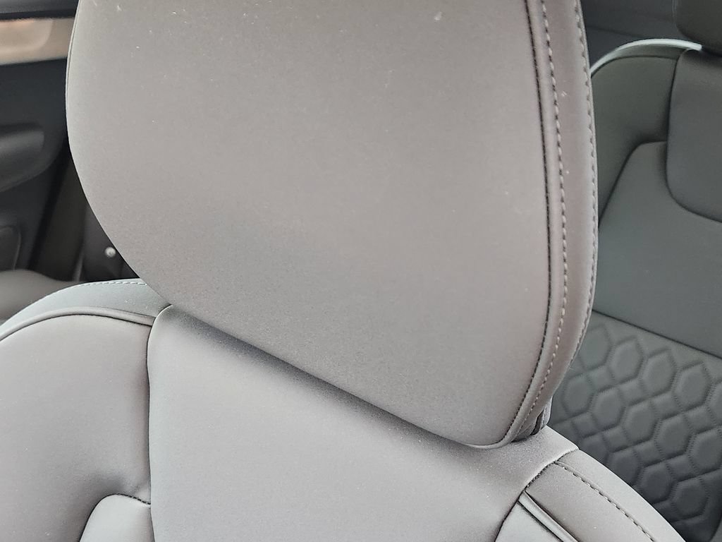 New 2026 Volvo XC90 B6 Plus w/ Protection Package AWD/4WD image 6