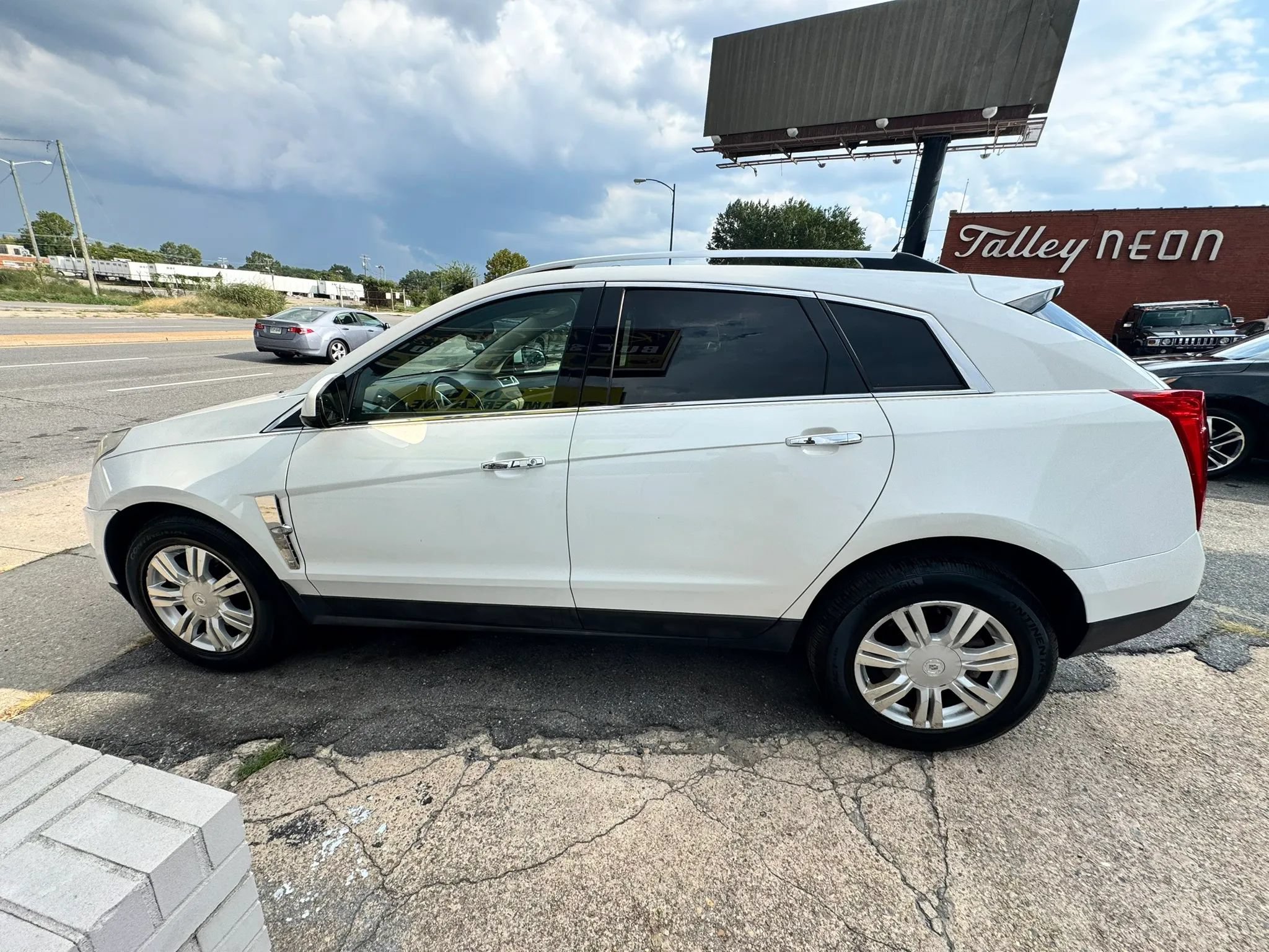 Used 2012 Cadillac SRX Luxury FWD image 6