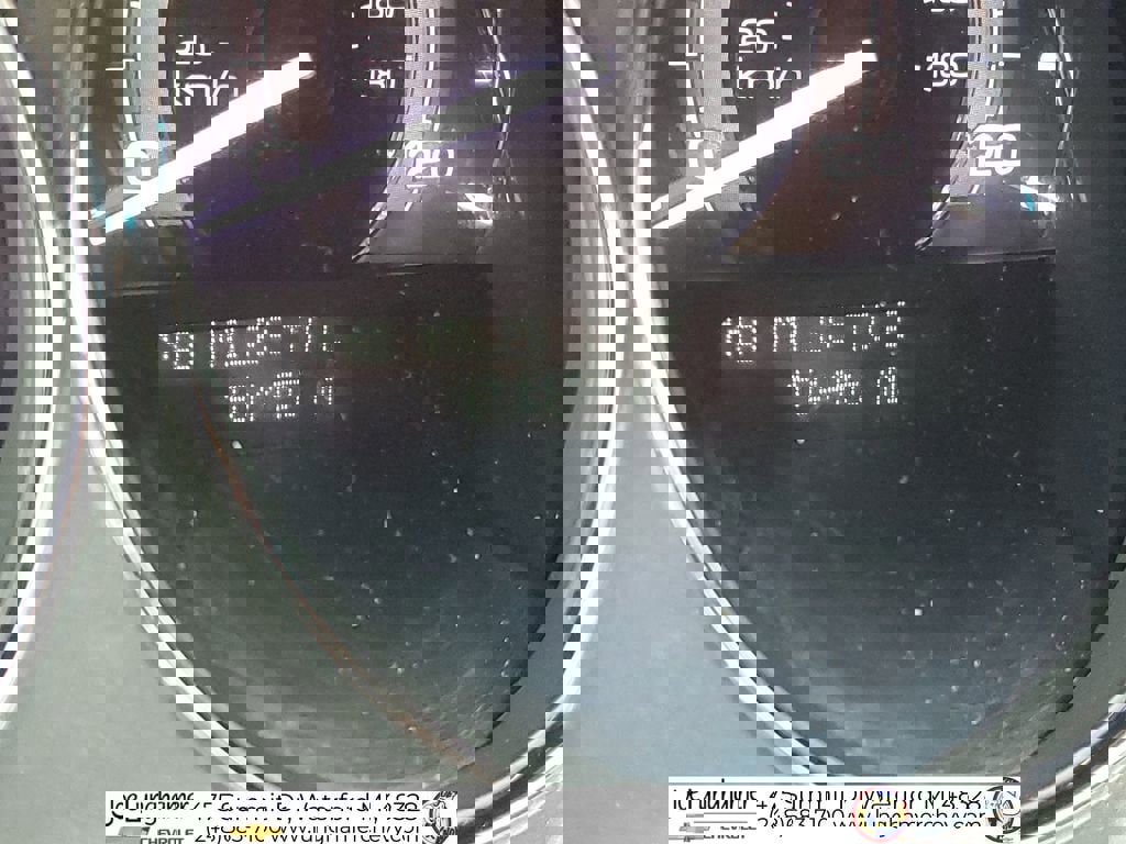 Used 2012 Lincoln MKZ image 13