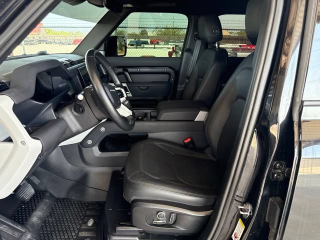 Used 2023 Land Rover Defender 130 SE AWD/4WD image 13