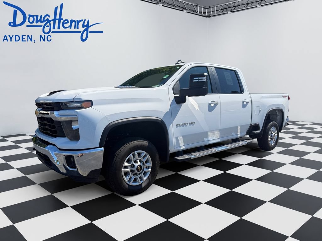 Used 2025 Chevrolet Silverado 2500 LT w/ Convenience Package AWD/4WD image 1