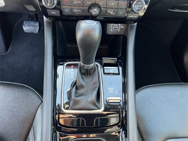 Used 2024 Jeep Compass Limited image 22