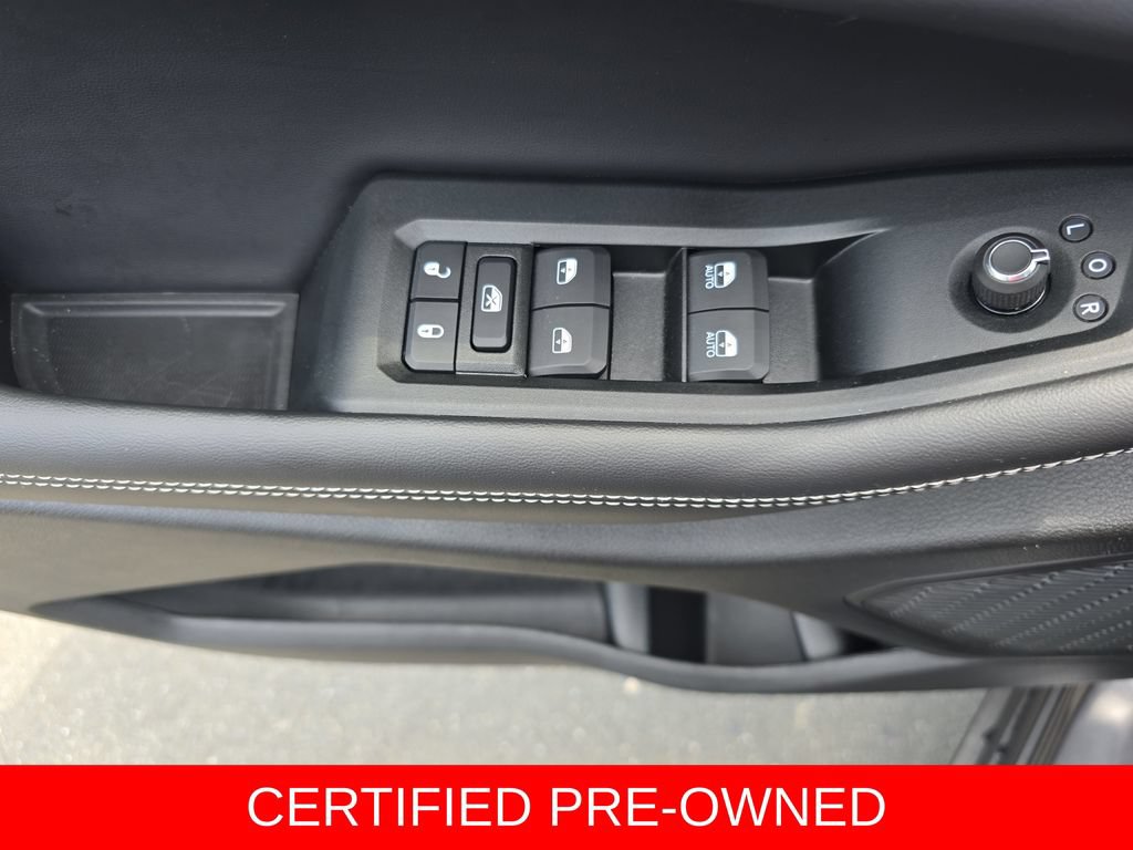 Used 2025 Jeep Grand Cherokee L Altitude AWD/4WD image 30