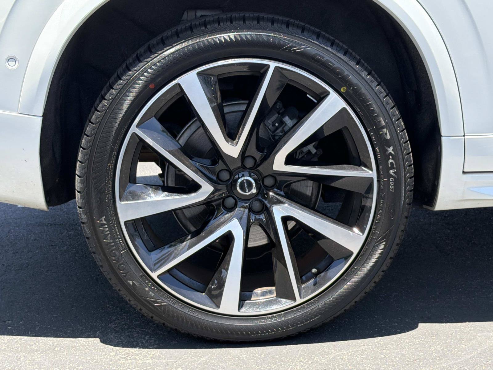 Certified 2023 Volvo XC90 B6 Plus w/ Protection Package Premier AWD/4WD image 28