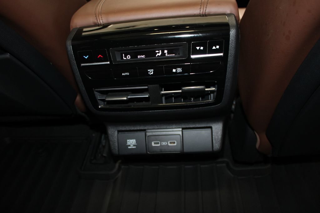 Used 2023 Acura MDX w/ Technology Package FWD image 29