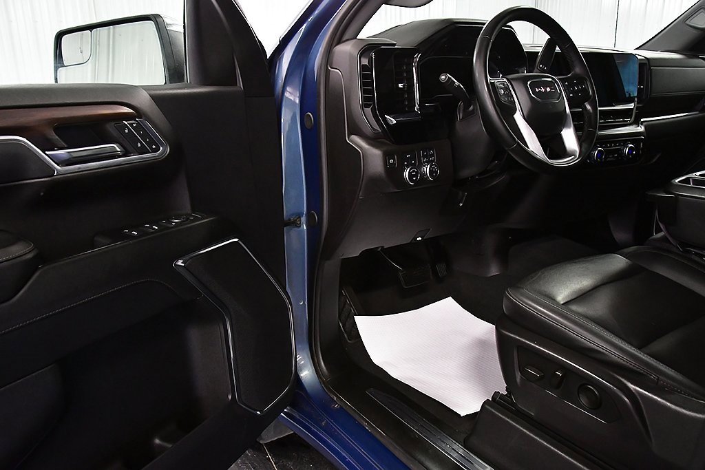 Used 2024 GMC Sierra 1500 SLT image 17