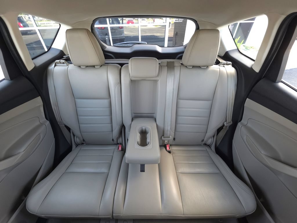 Used 2014 Ford C-MAX SEL w/ Equipment Group 302A FWD image 19