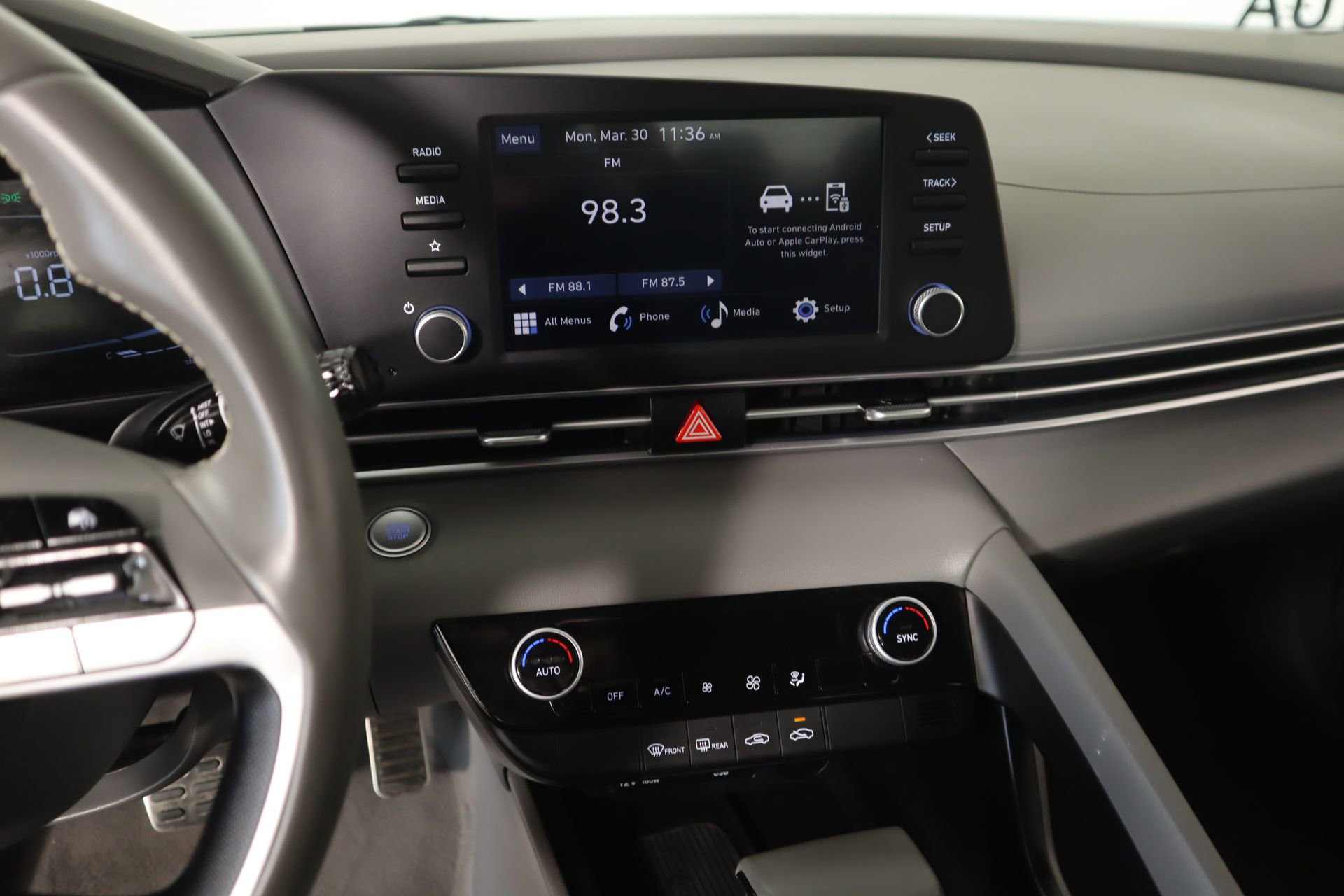 Certified 2025 Hyundai Elantra Sport image 5