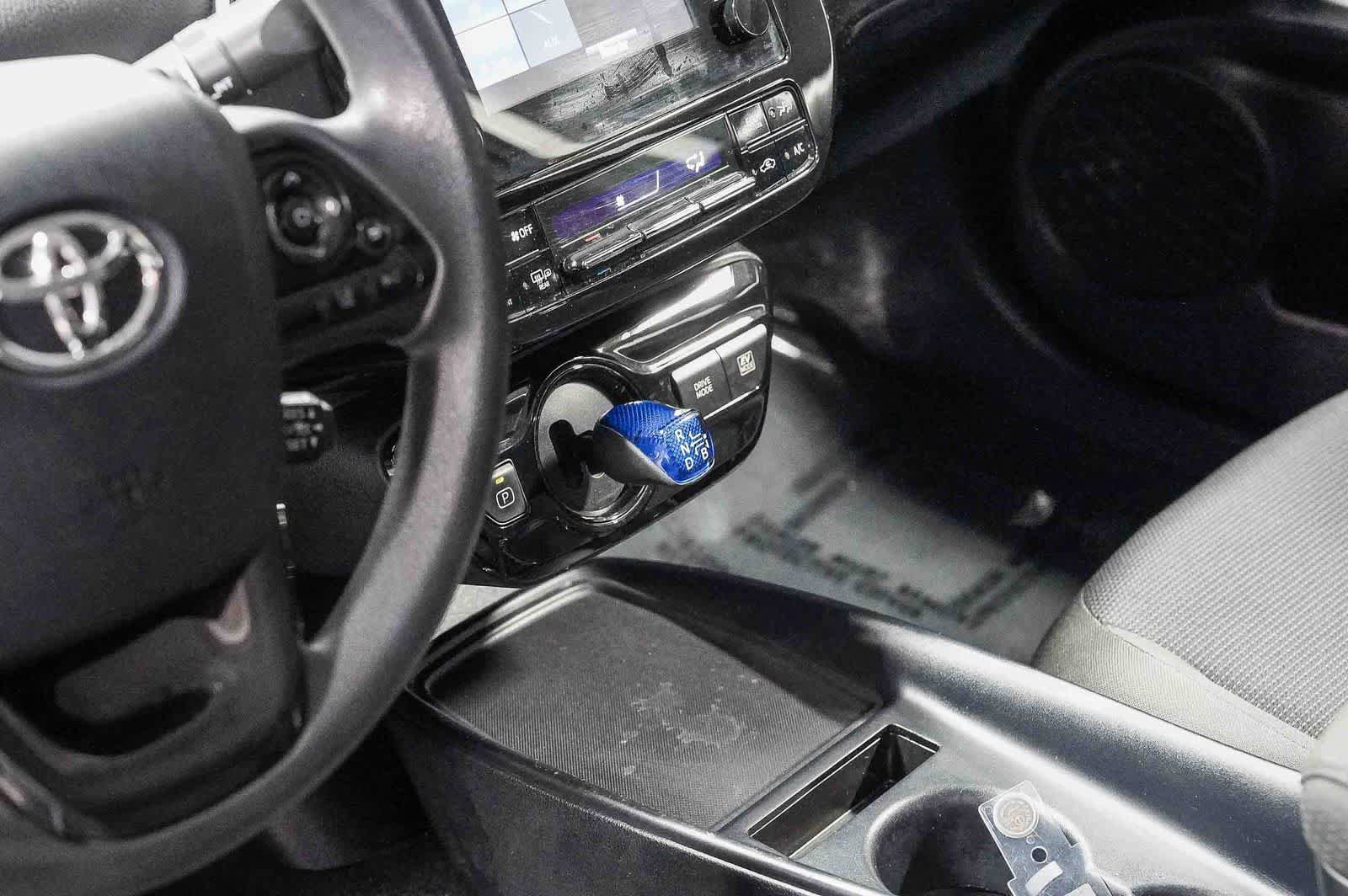 Certified 2019 Toyota Prius L Eco FWD image 24