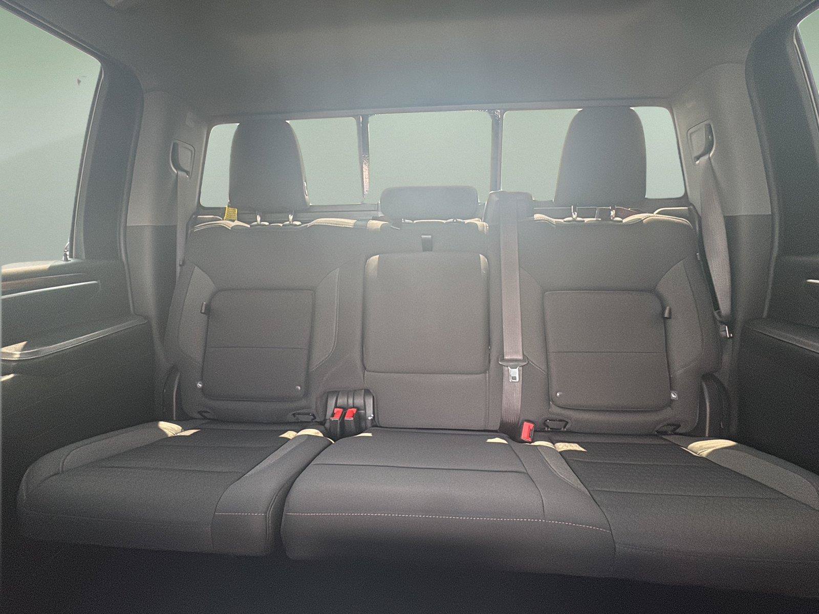 Used 2024 Chevrolet Silverado 2500 LT w/ Midnight Edition AWD/4WD image 34