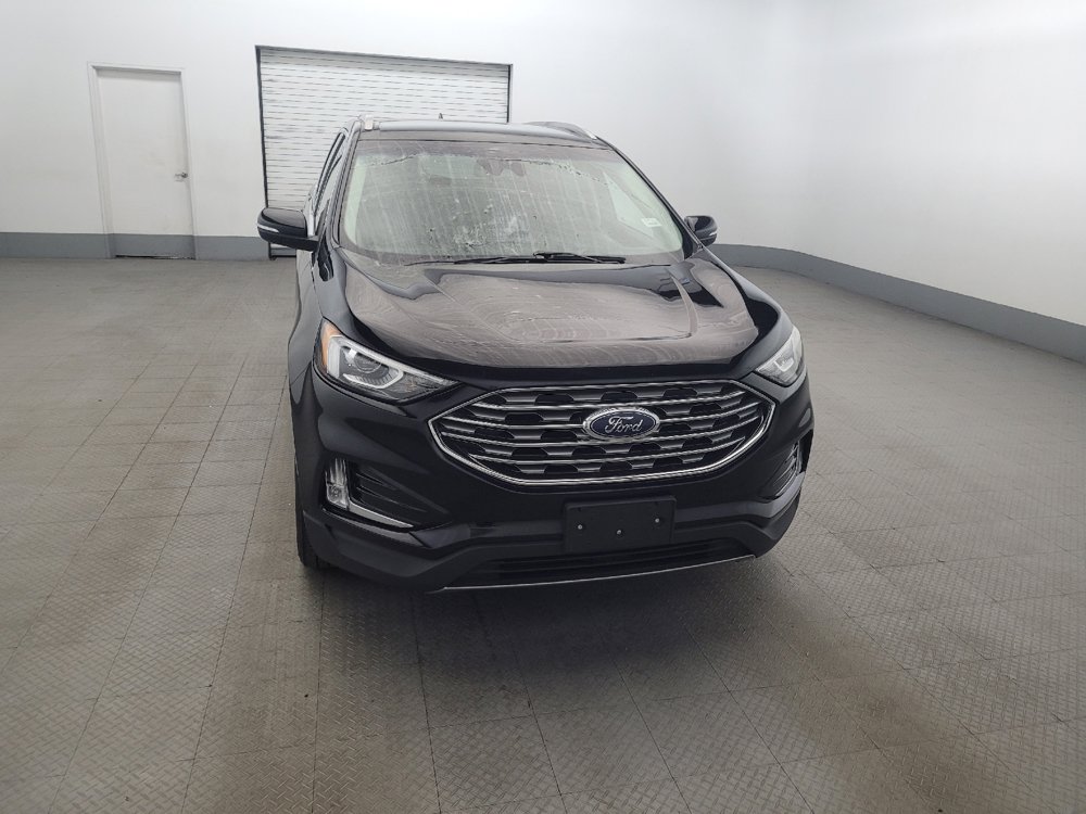 Used 2019 Ford Edge Titanium AWD/4WD image 14