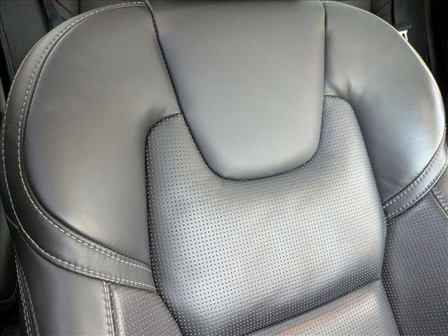 Used 2022 Volvo XC60 B5 Inscription w/ Advanced Package FWD image 18