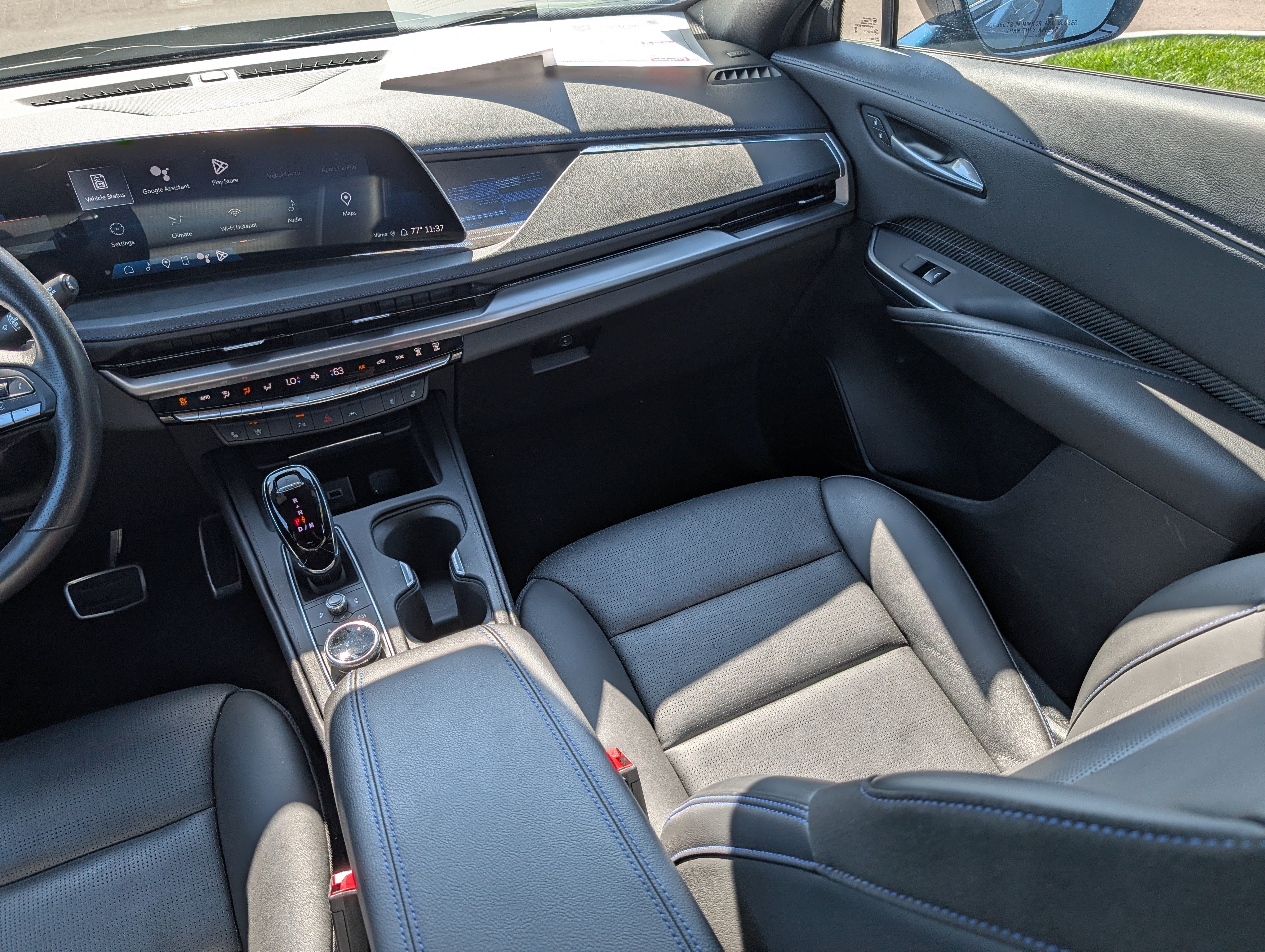 Used 2024 Cadillac XT4 Sport AWD/4WD image 11
