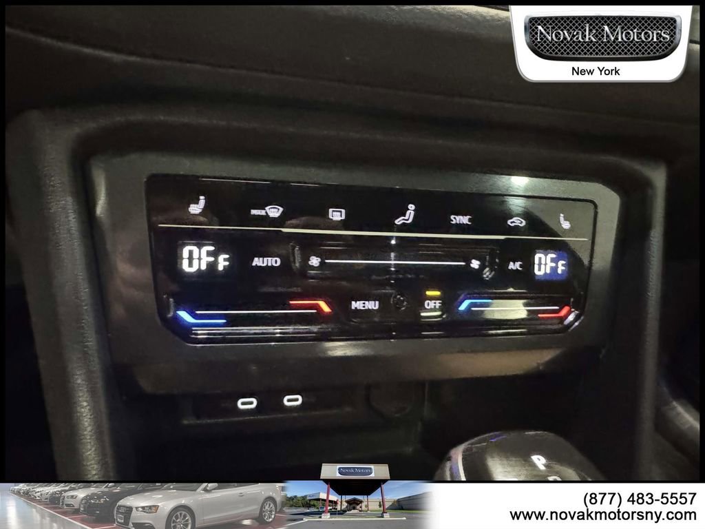 Used 2023 Volkswagen Tiguan SE image 22