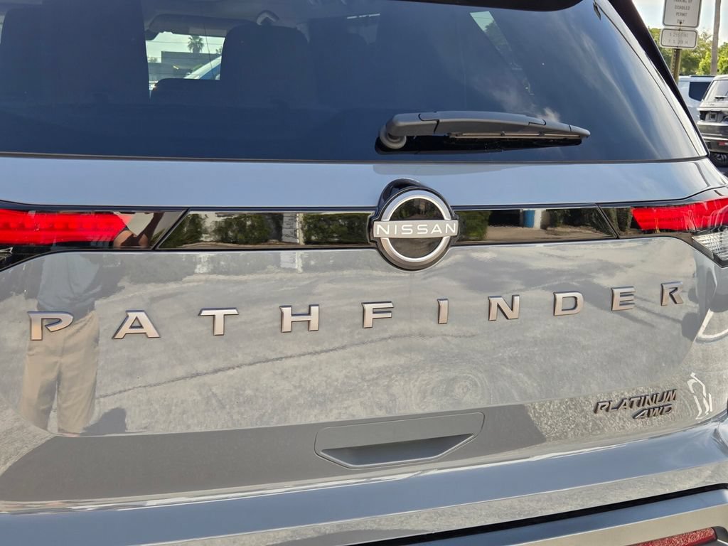 Used 2026 Nissan Pathfinder Platinum w/ Cargo Package AWD/4WD image 11