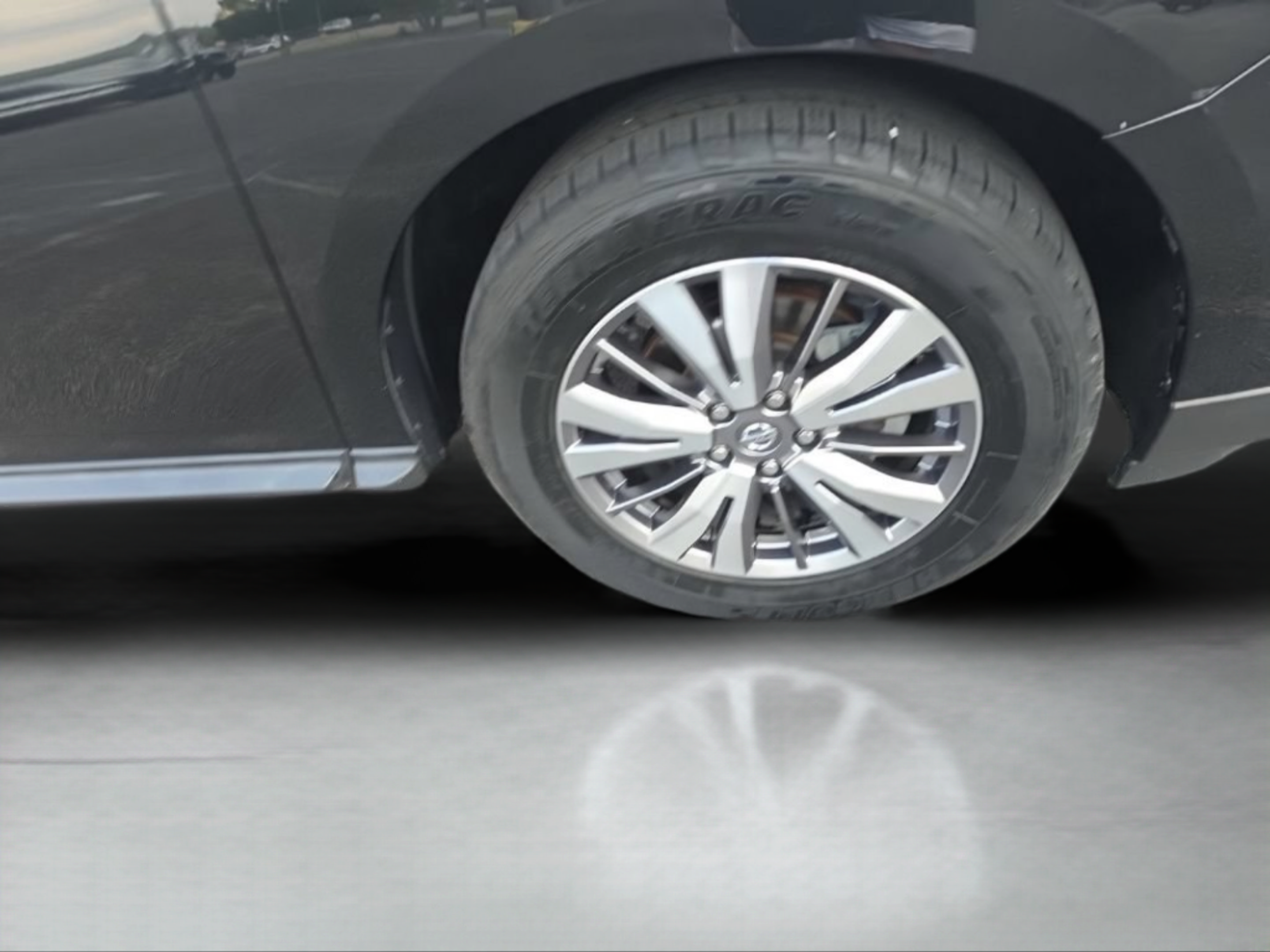Used 2019 Nissan Pathfinder SL FWD image 17
