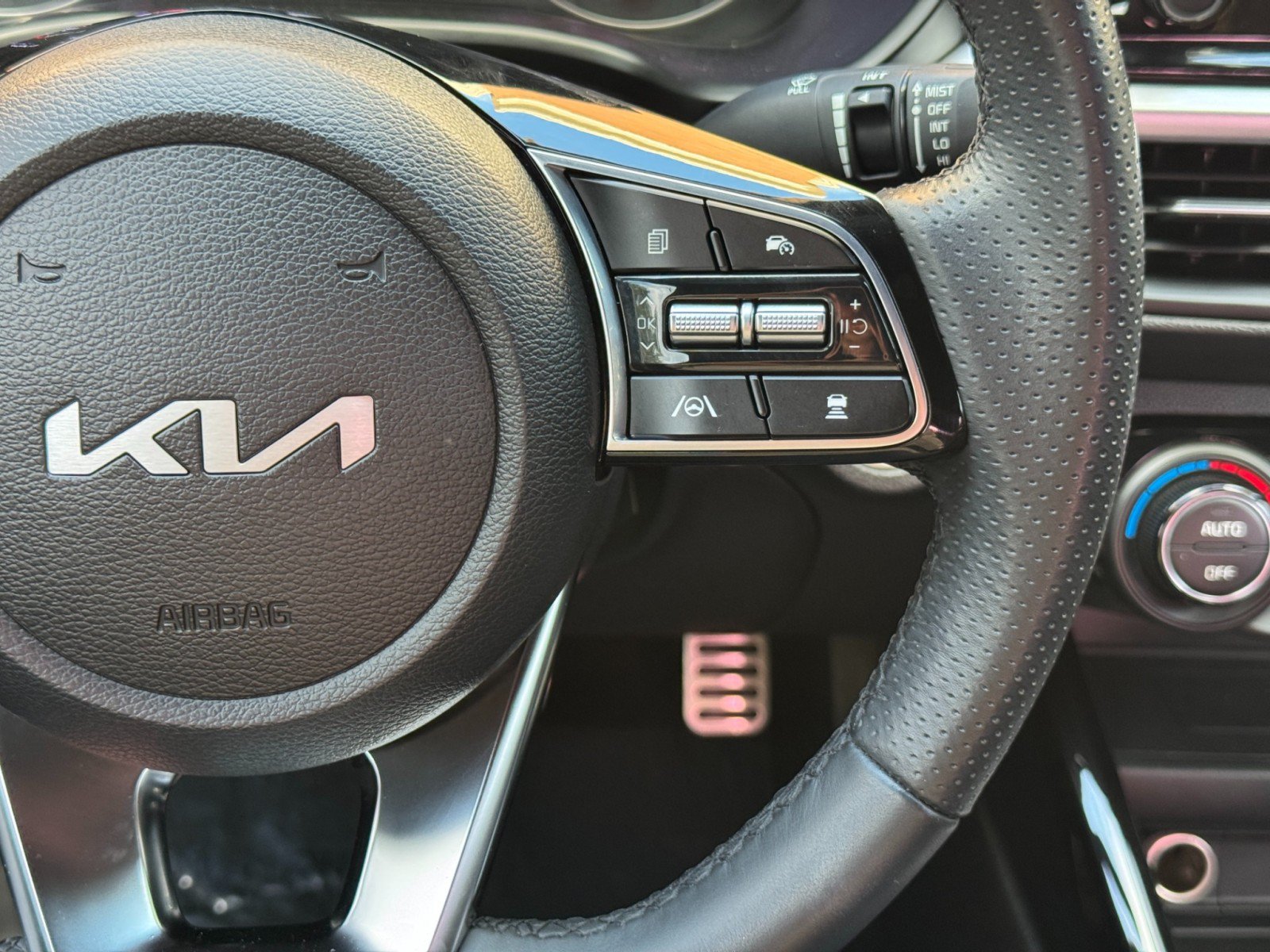 Used 2022 Kia Forte GT-Line w/ GT-Line Premium Package FWD image 21