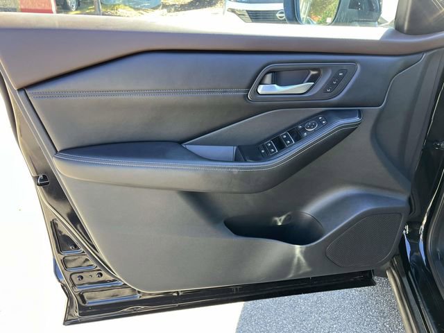 Certified 2022 Nissan Rogue SL w/ SL Premium Package image 18