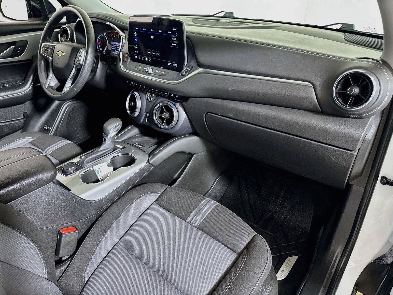 Certified 2024 Chevrolet Blazer LT w/ Convenience Package FWD image 27