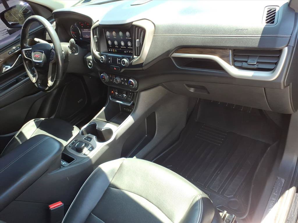 Used 2020 GMC Terrain Denali w/ Denali Premium Package FWD image 19
