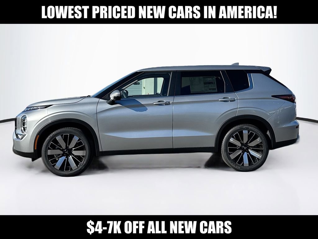 New 2026 Mitsubishi Outlander SE image 4
