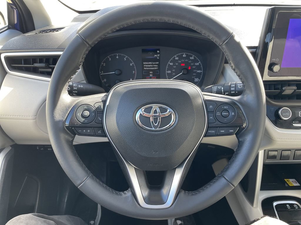 Used 2023 Toyota Corolla Cross LE w/ Moonroof Package AWD/4WD image 16