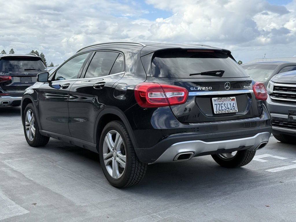 Used 2018 Mercedes-Benz GLA 250 4MATIC image 2