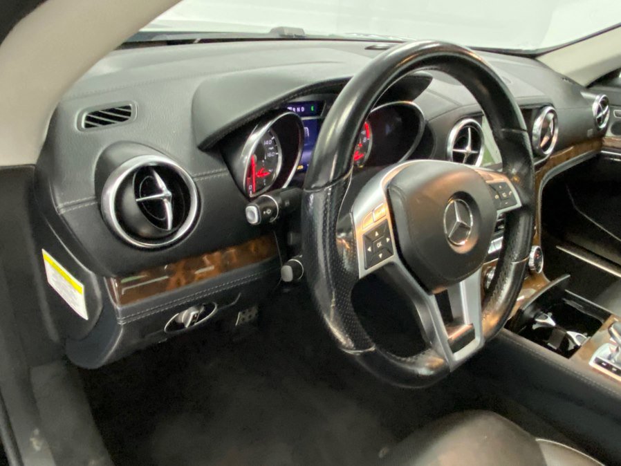 Used 2014 Mercedes-Benz SL 550 image 45