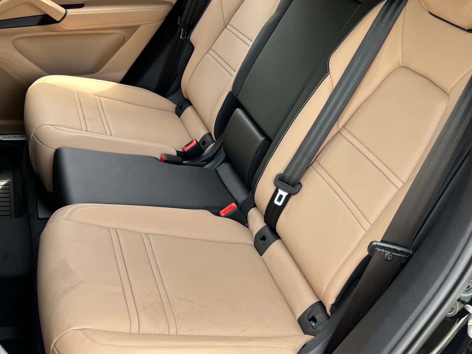 New 2026 Porsche Cayenne Coupe AWD/4WD image 18