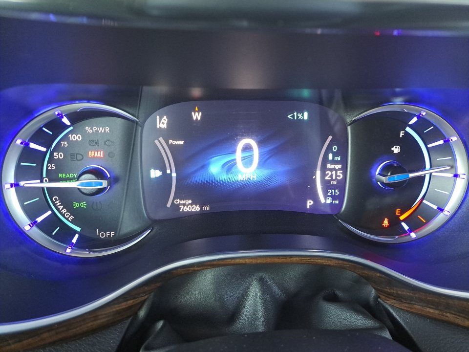 Used 2021 Chrysler Pacifica Pinnacle FWD image 30