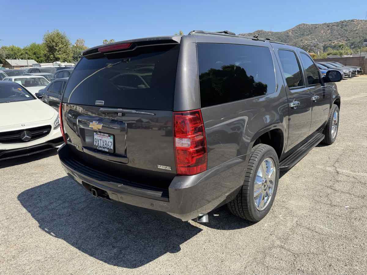 Used 2011 Chevrolet Suburban LS w/ Regional Value Package RWD image 5