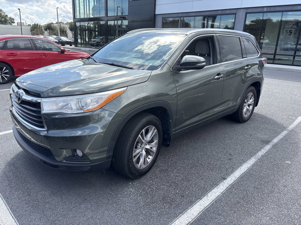 Used 2014 Toyota Highlander XLE AWD/4WD image 4