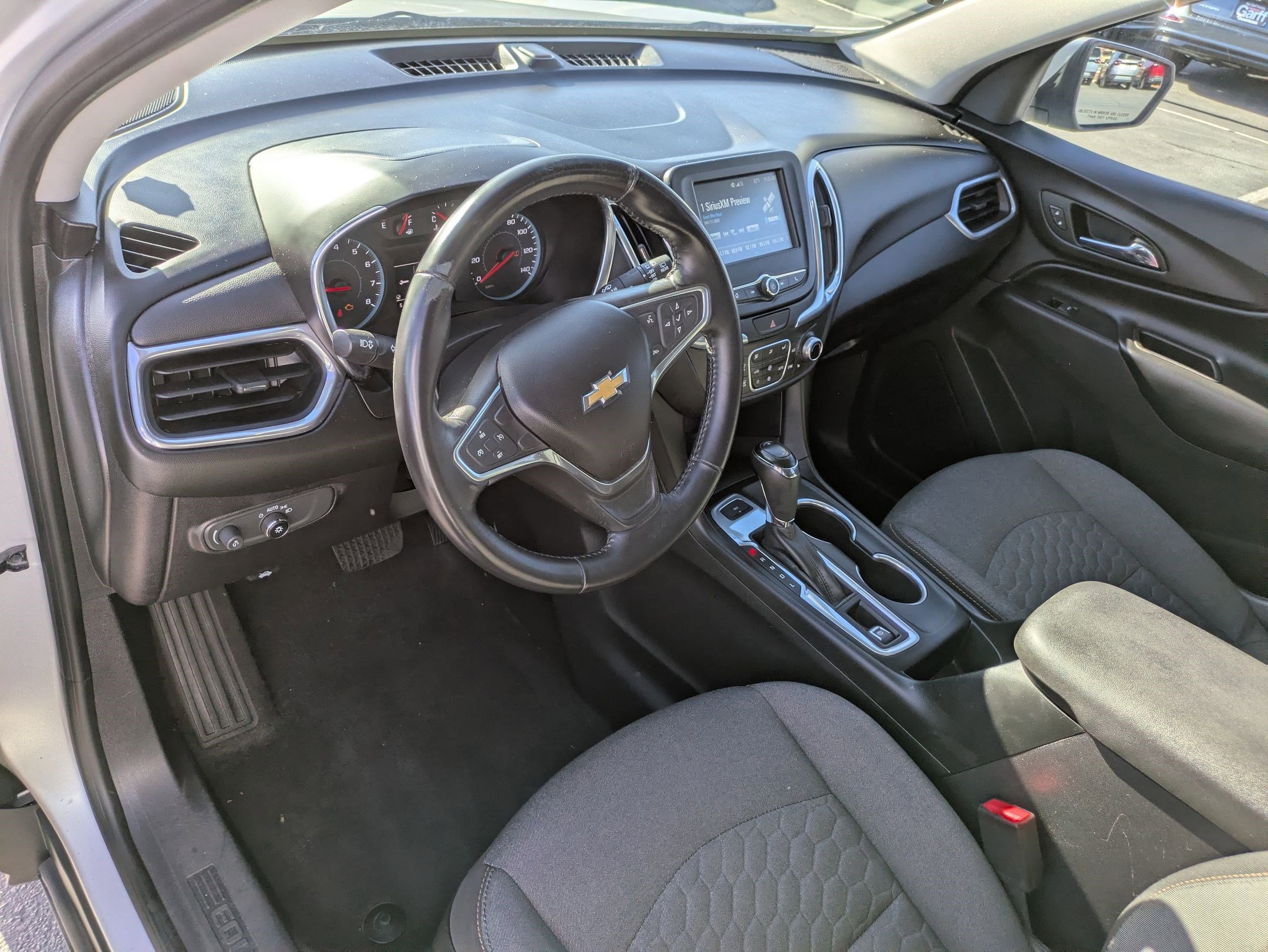 Used 2018 Chevrolet Equinox LT image 16