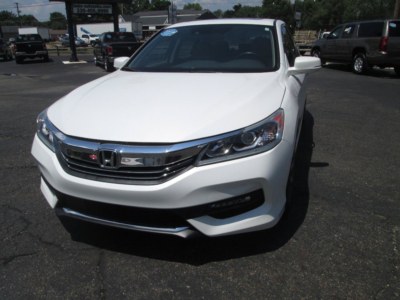 Used 2017 Honda Accord EX-L image 11