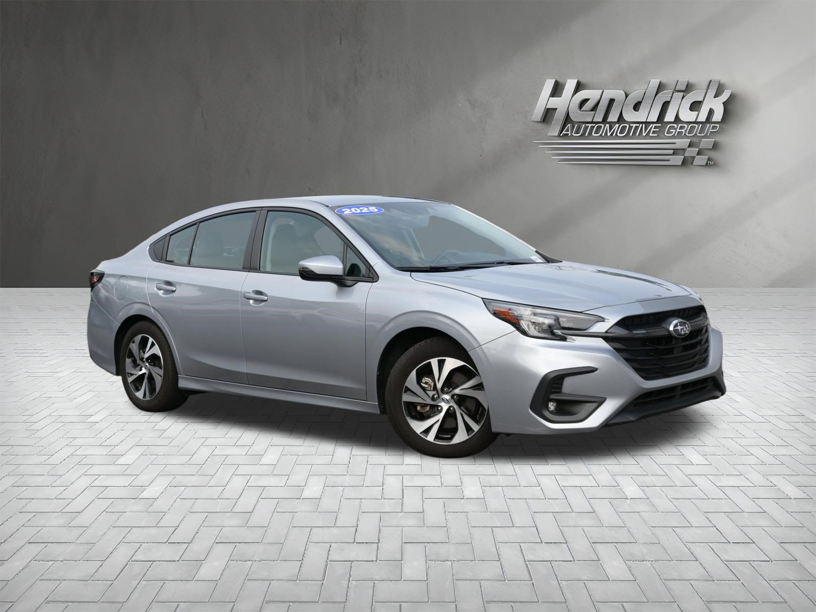 Used 2025 Subaru Legacy Premium AWD/4WD image 2