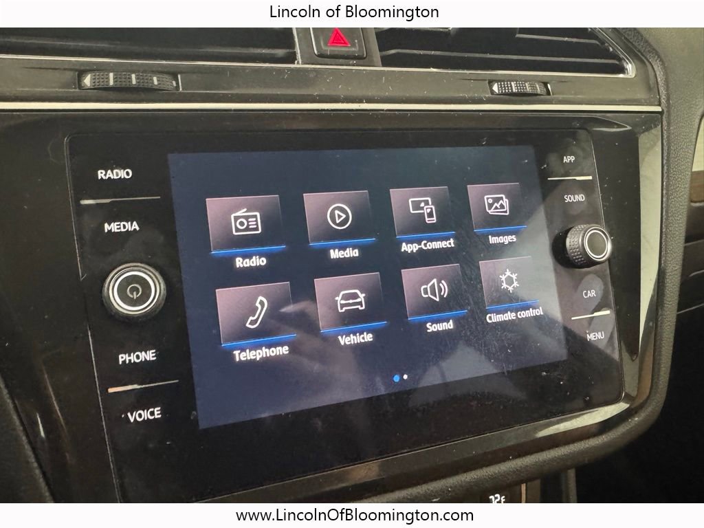 Used 2018 Volkswagen Tiguan SE image 56