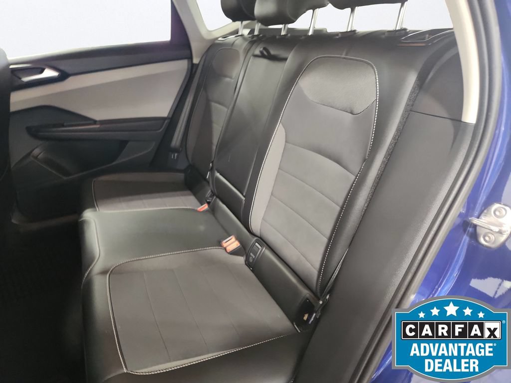Used 2022 Volkswagen Taos SE FWD image 18