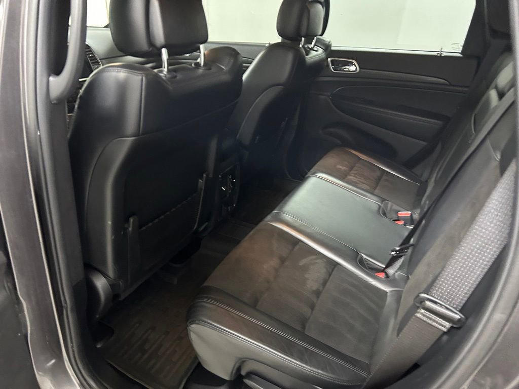 Used 2019 Jeep Grand Cherokee Altitude AWD/4WD image 15