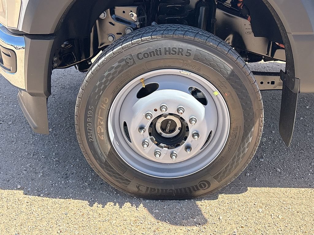 New 2026 Ford F550 4x4 Crew Cab Super Duty image 14
