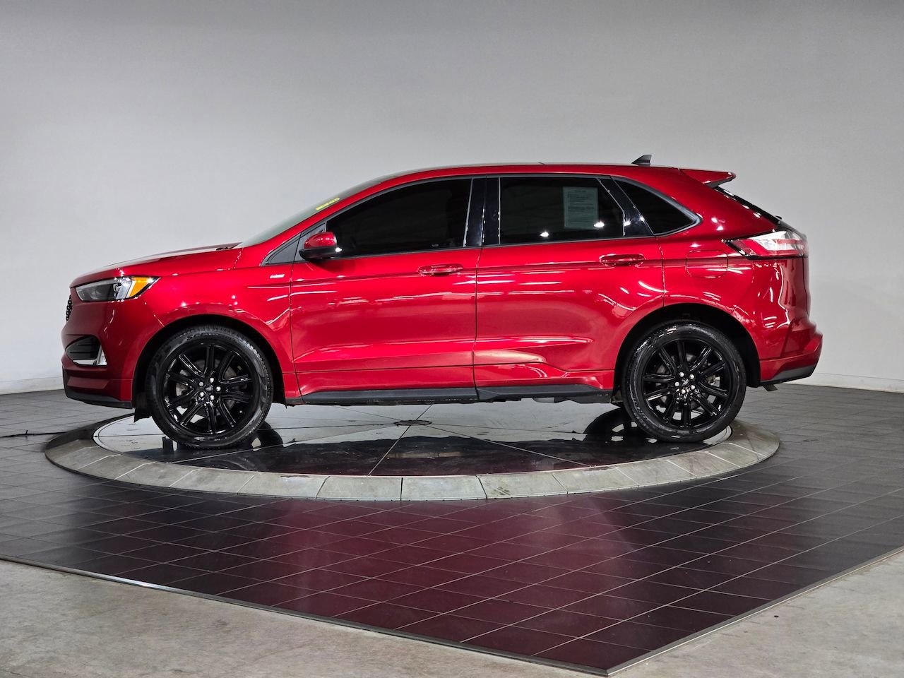 Used 2023 Ford Edge ST-Line image 10