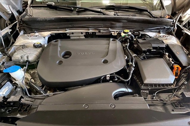 Certified 2023 Volvo XC40 B5 Core w/ Convenience Package image 11