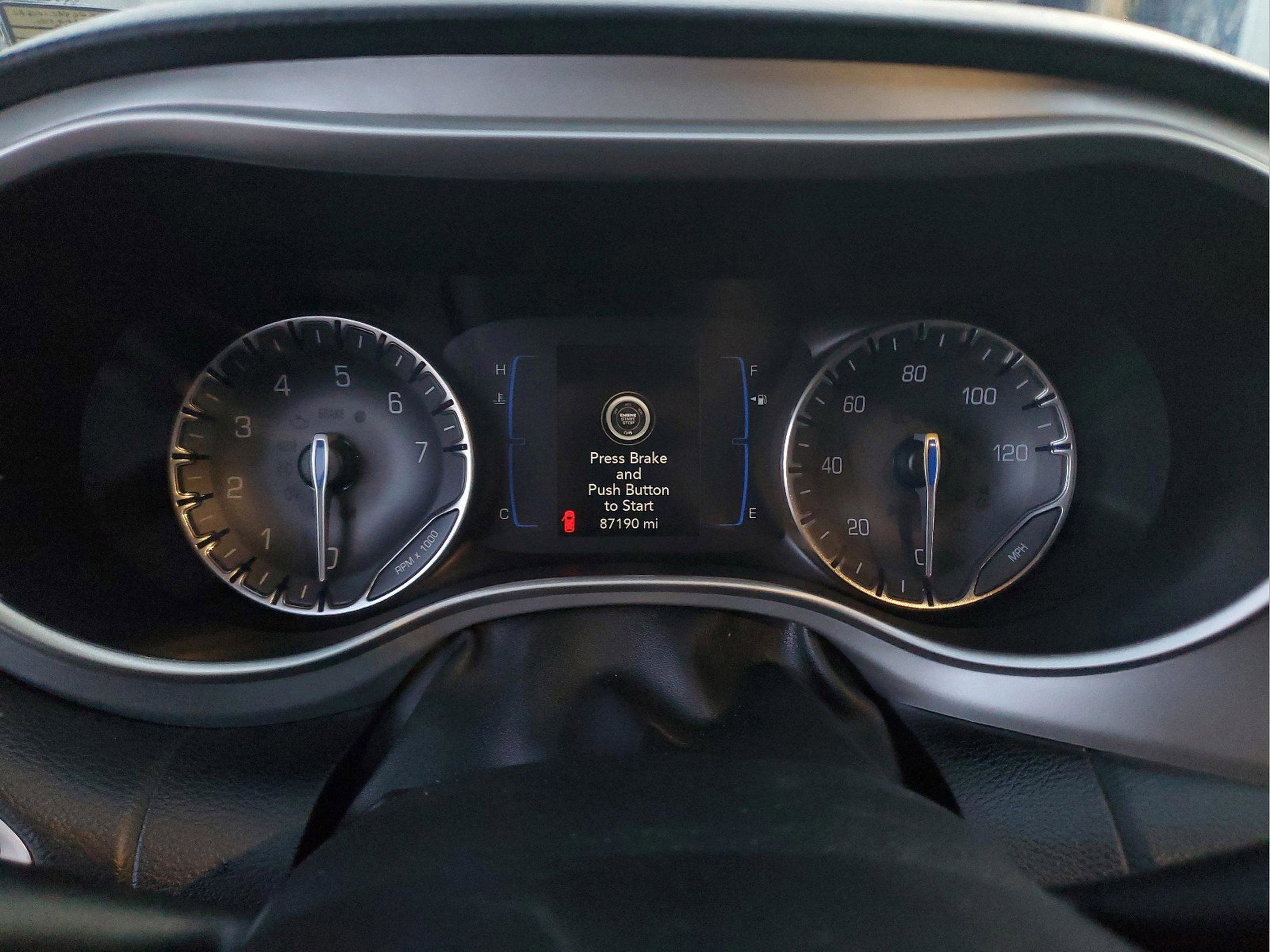 Used 2020 Chrysler Pacifica Touring w/ S Appearance Package FWD image 27