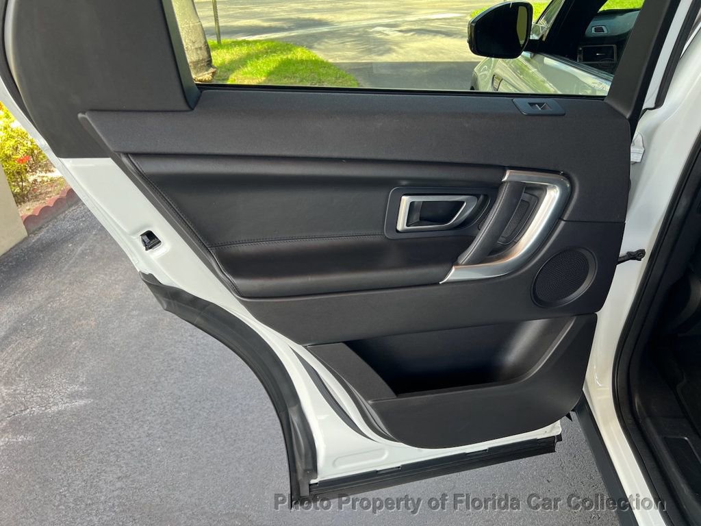 Used 2015 Land Rover Discovery Sport HSE Luxury AWD/4WD image 31