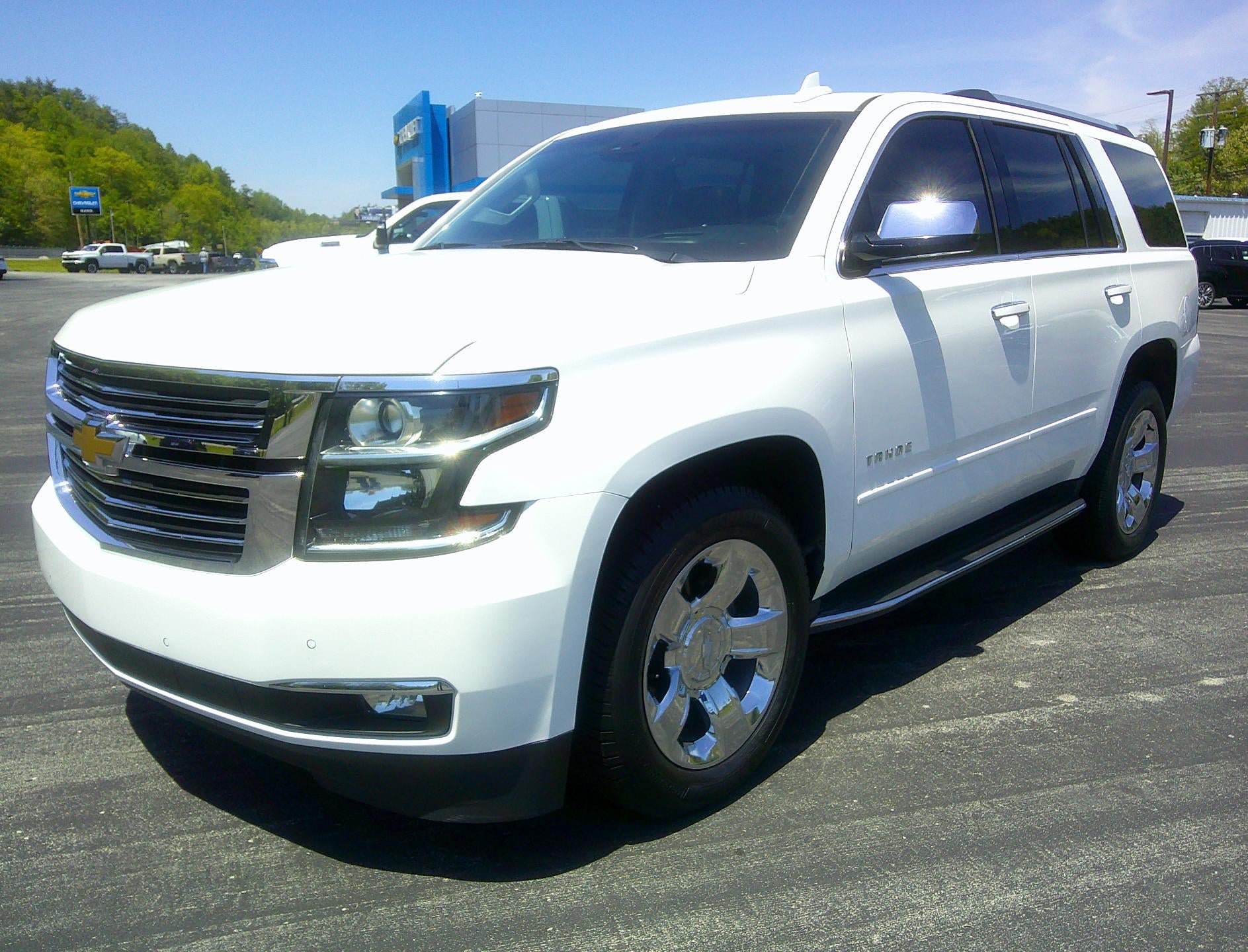 Used 2017 Chevrolet Tahoe Premier AWD/4WD image 1